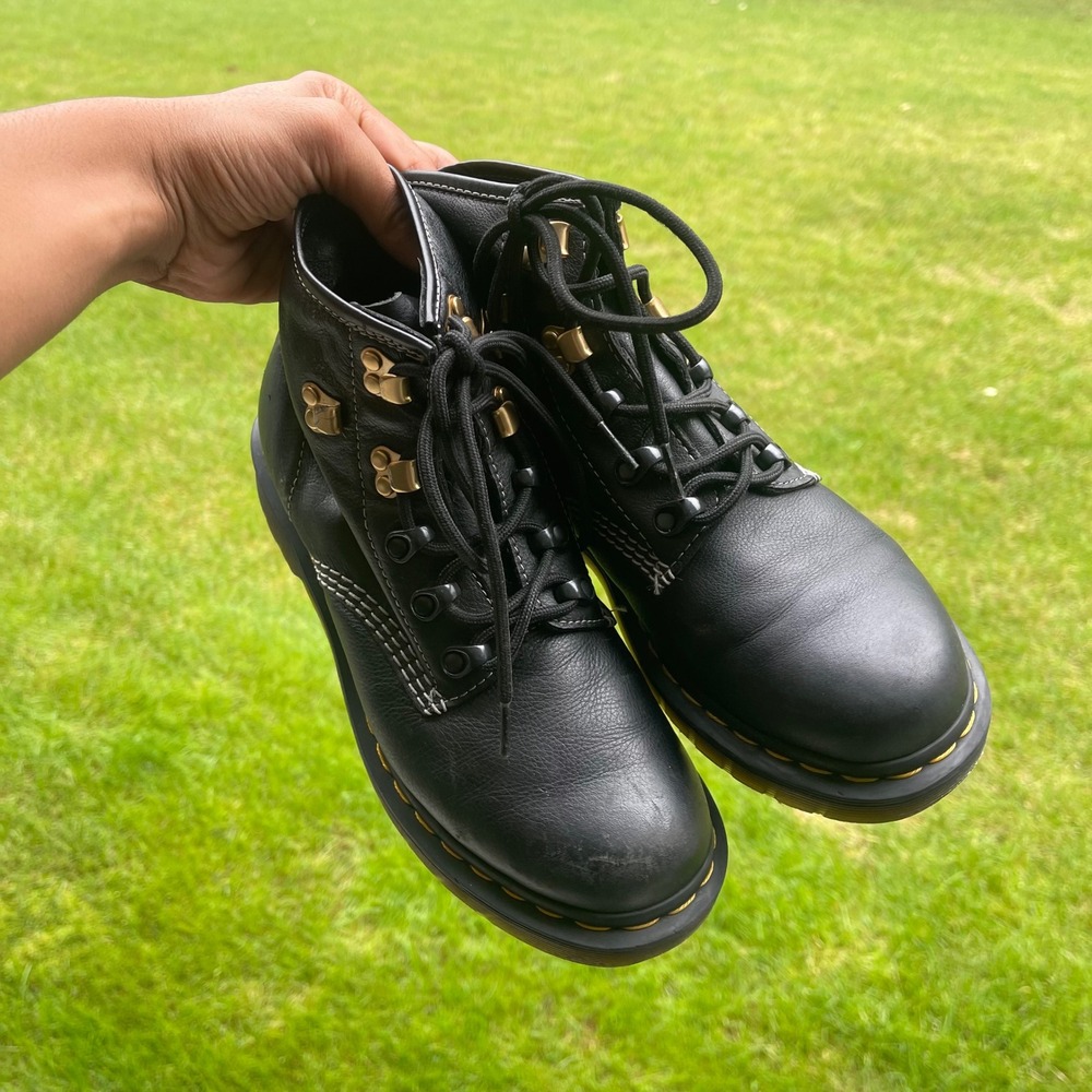 Dr. Martens 1640 Black Boots Leather Boots Gold Hardware Women's Good Size 8